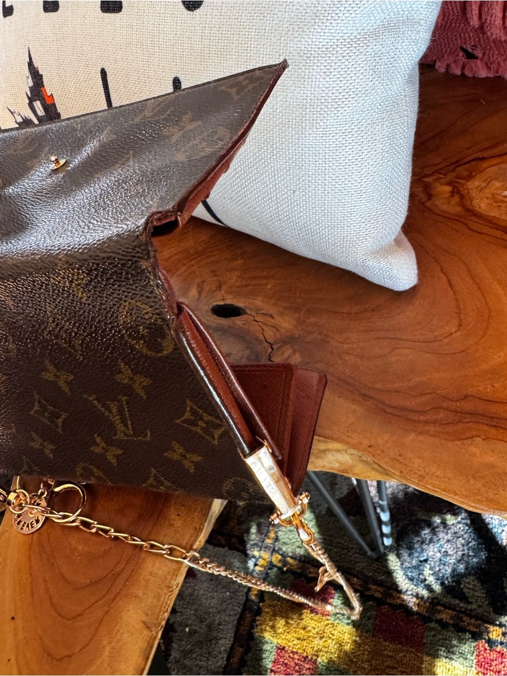 Just in 🔥Louis Vuitton
Monogram
Porte Trésor International wallet converted - Picture 11 of 15